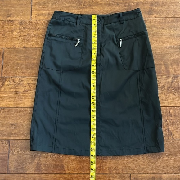 Black Sporty Women's Skirt - Picture 5 of 10